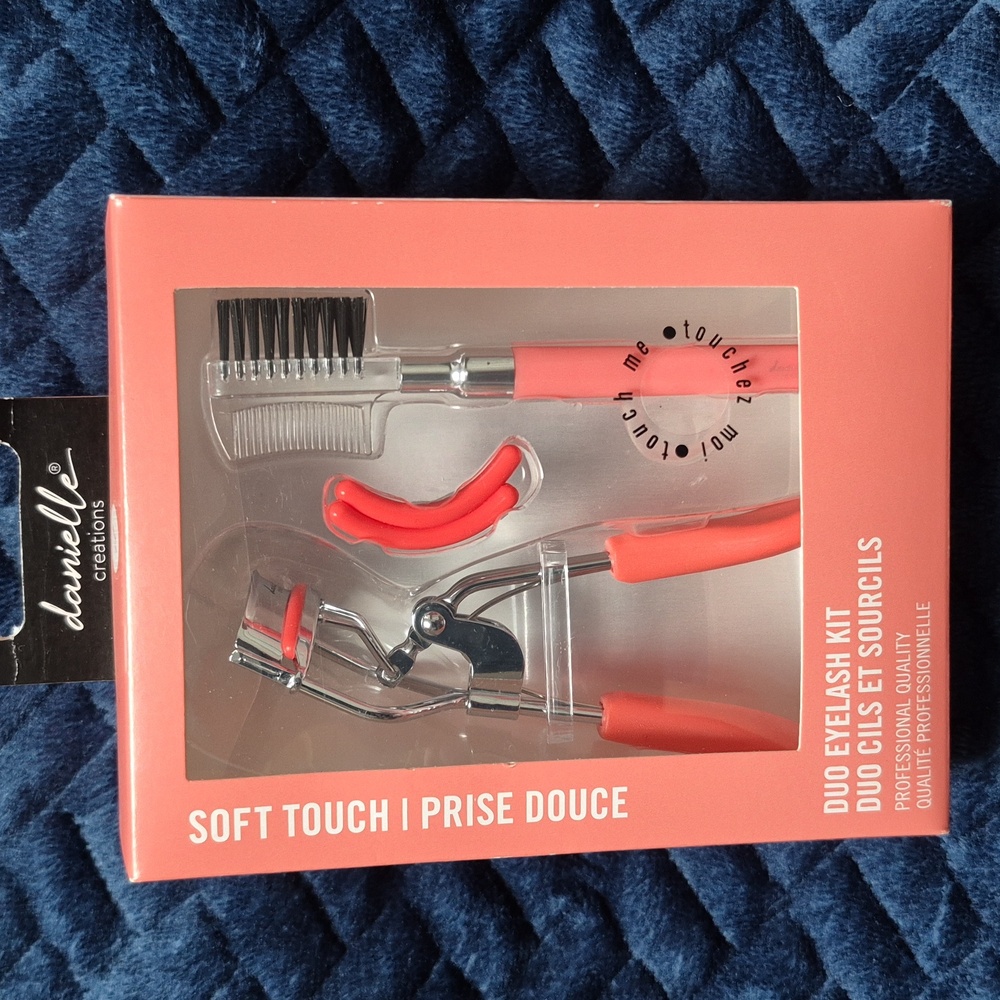 Danielle Creations Eyelash Kit, Brand New In Box - Picture 6 of 6